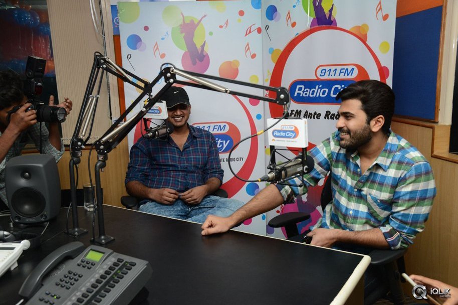 Express-Raja-Movie-Team-at-Radio-City